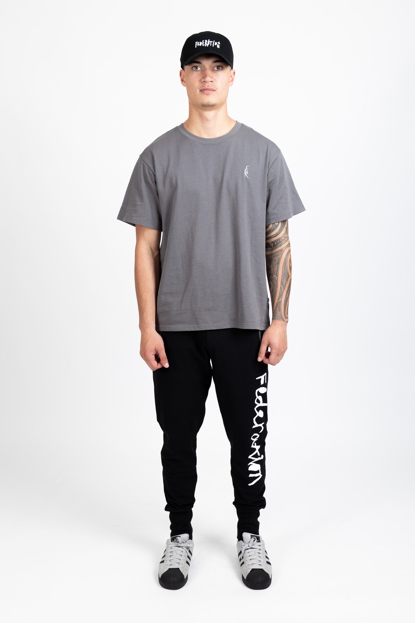 Escape Trackies - Crayon