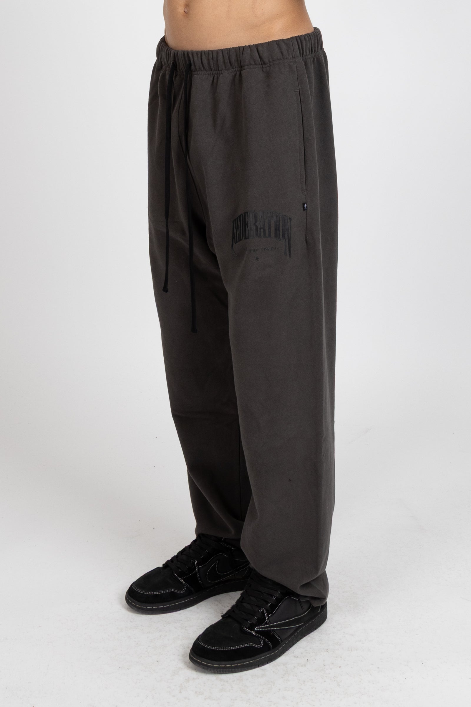 Axel Trackie - Trust