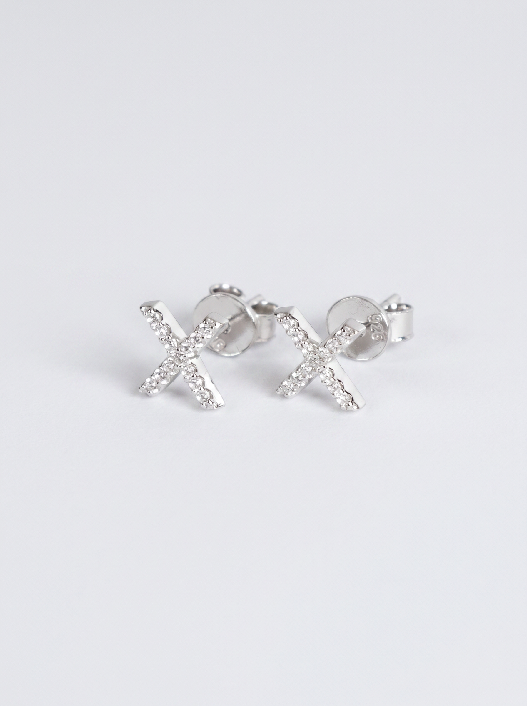 Kisses Studs