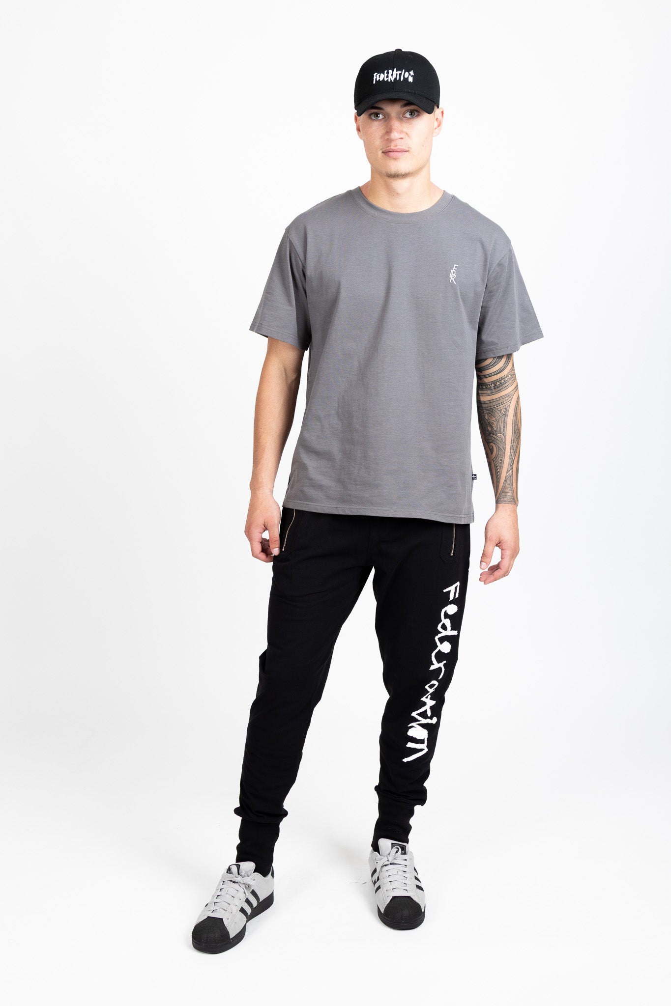 Escape Trackies - Crayon