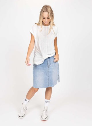 Twistie Tee
